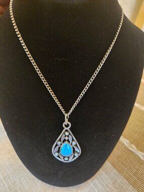 Teardrop Turquoise Pendant Necklace With Antique Silver-Tone Chain Boho Style